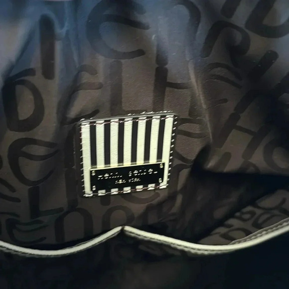 Henri Bendel West 57th Duffle Bag $1200 retail - Picture 10 of 12